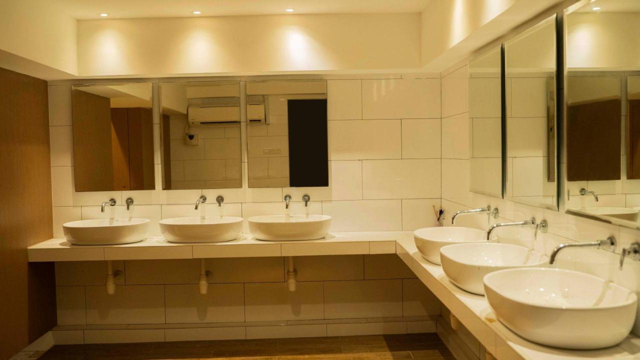 Kaizen Hotel & Suites Melaka Buitenkant foto