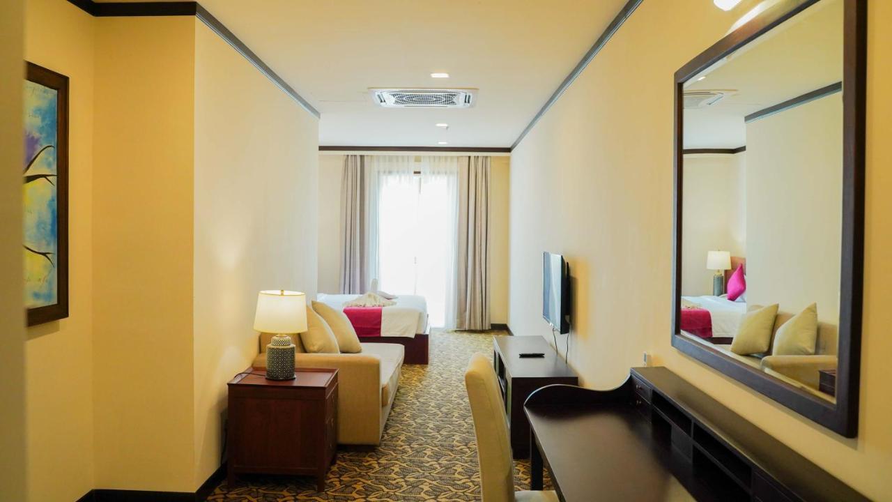 Kaizen Hotel & Suites Melaka Buitenkant foto