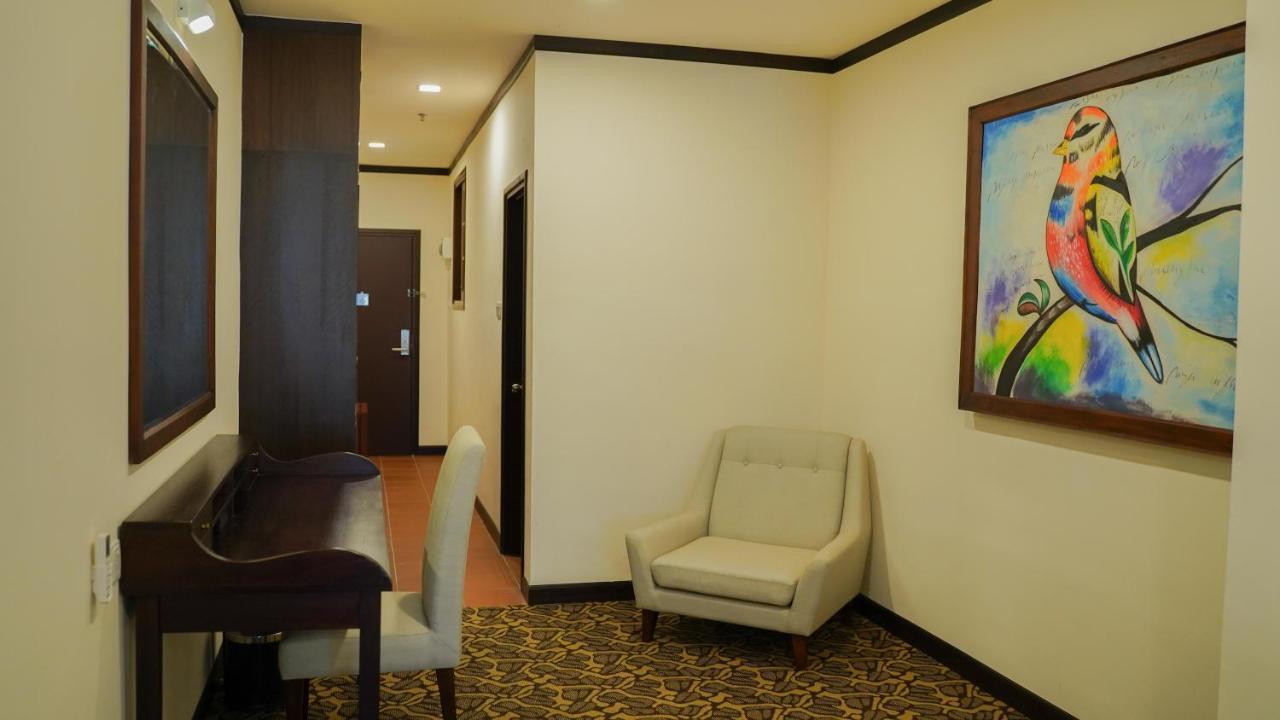 Kaizen Hotel & Suites Melaka Buitenkant foto