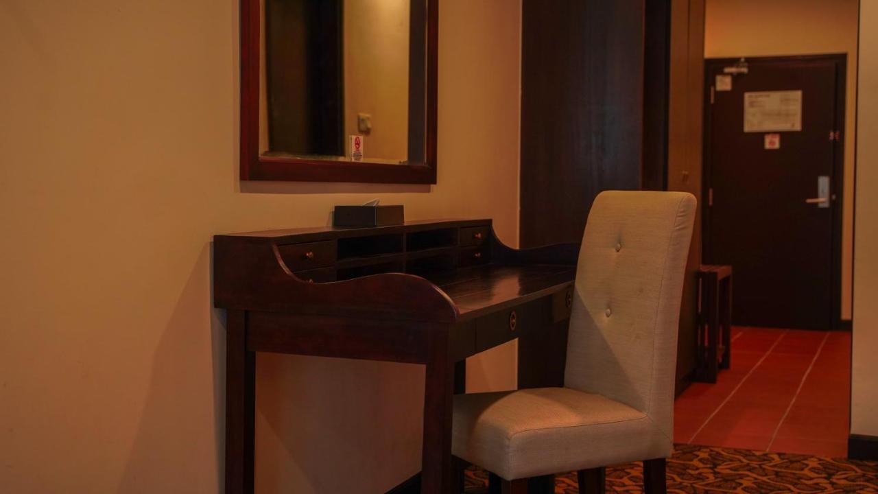 Kaizen Hotel & Suites Melaka Buitenkant foto
