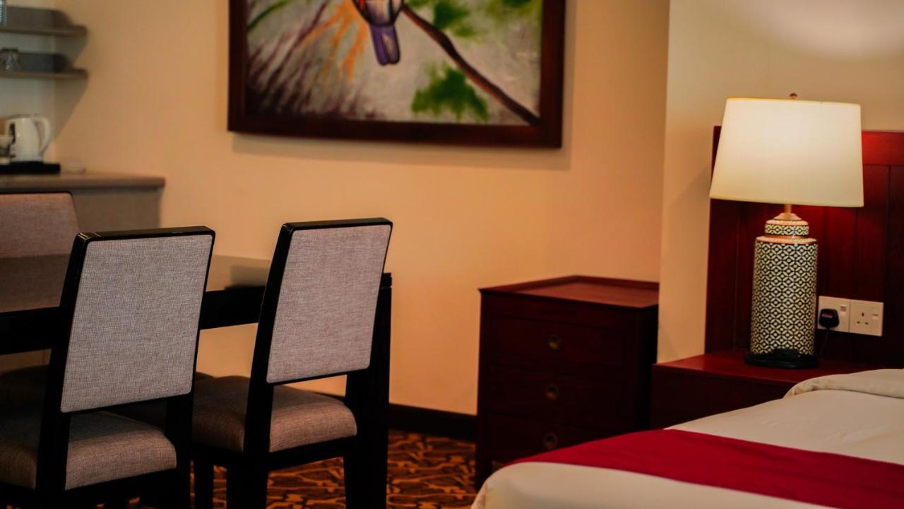 Kaizen Hotel & Suites Melaka Buitenkant foto